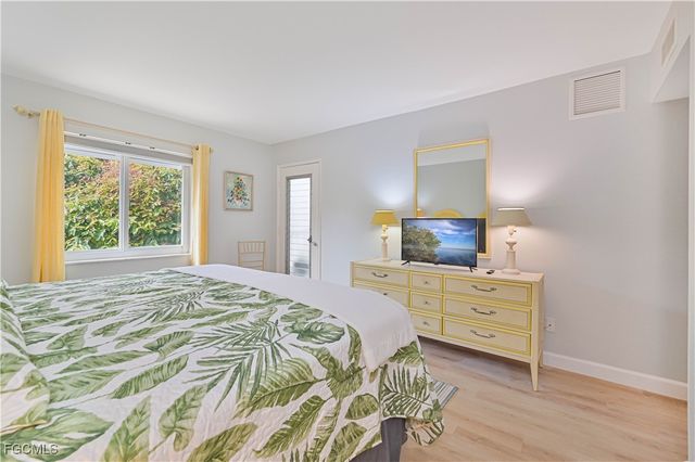 223 3rd AVE S 223, Naples, FL 34102