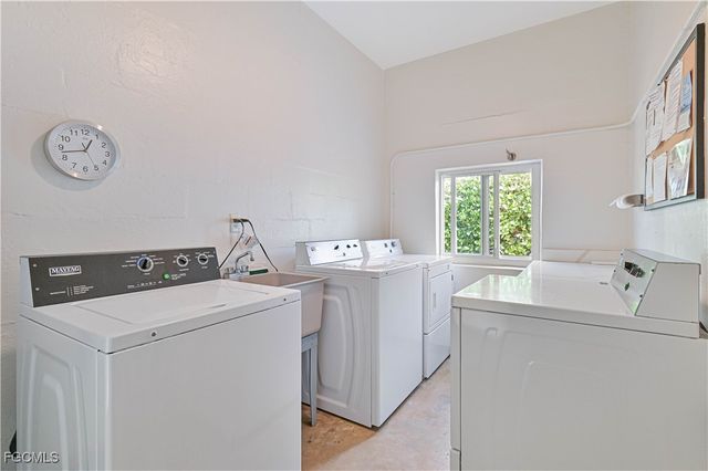 223 3rd AVE S 223, Naples, FL 34102