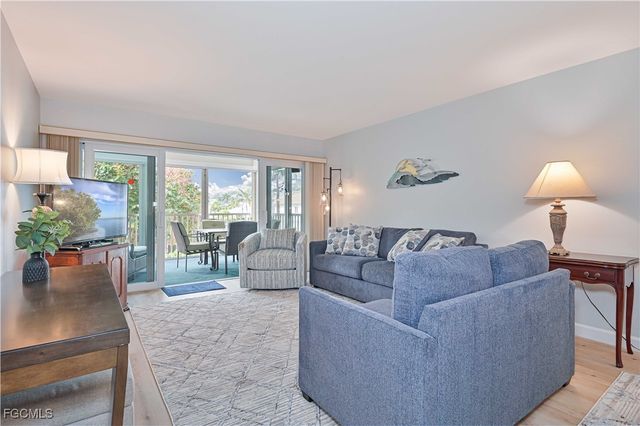 223 3rd AVE S 223, Naples, FL 34102