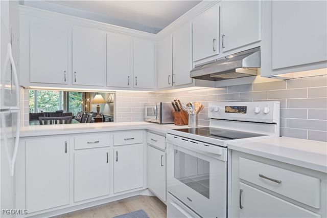 223 3rd AVE S 223, Naples, FL 34102