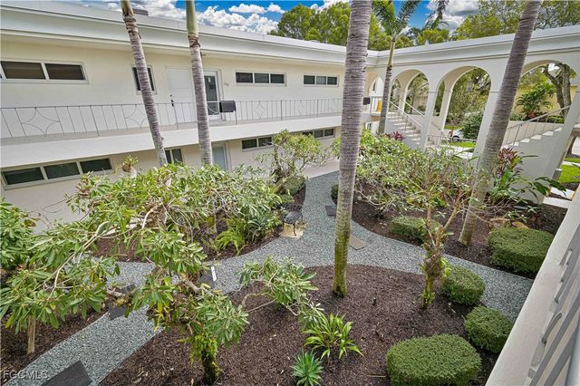 223 3rd AVE S 223, Naples, FL 34102