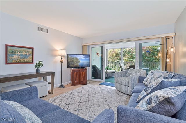 223 3rd AVE S 223, Naples, FL 34102