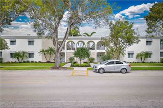 223 3rd AVE S 223, Naples, FL 34102