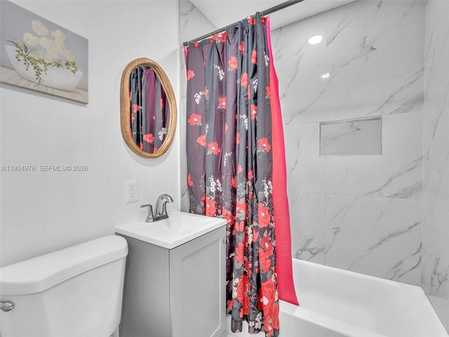 3761 SW 48th Ave, West Park, FL 33023