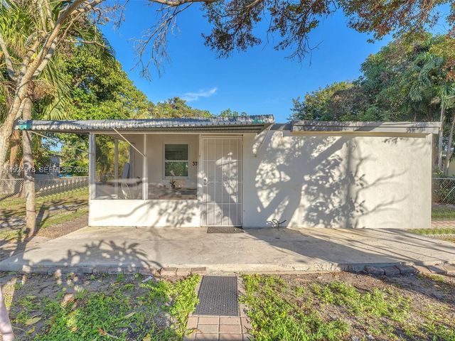 3761 SW 48th Ave, West Park, FL 33023