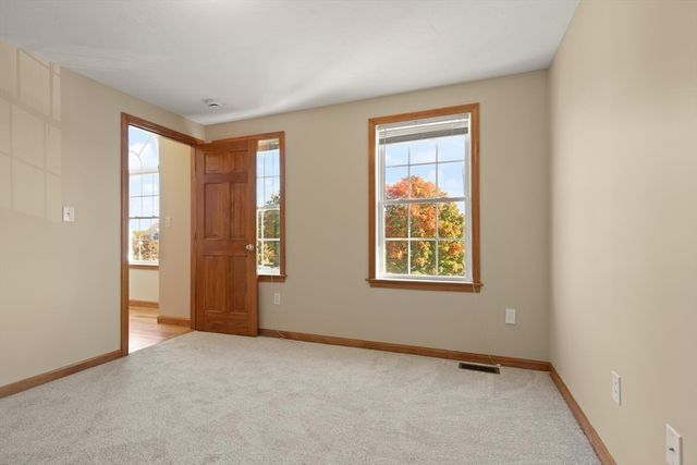 76 Russells Way, Westford, MA 01886