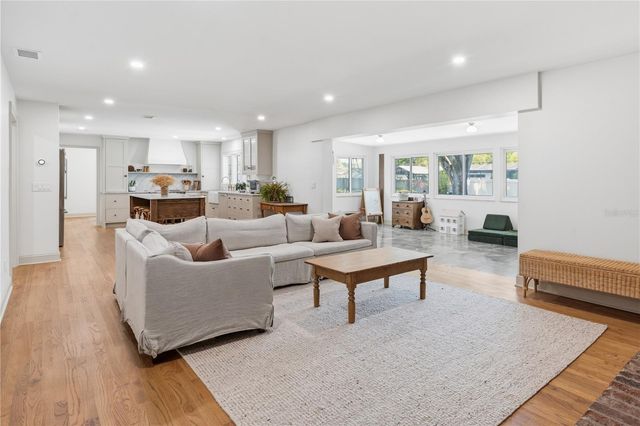 1884 OAKDALE LANE N, Clearwater, FL 33764