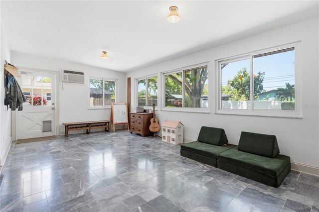 1884 OAKDALE LANE N, Clearwater, FL 33764