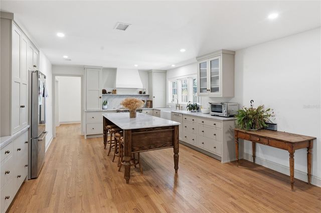 1884 OAKDALE LANE N, Clearwater, FL 33764