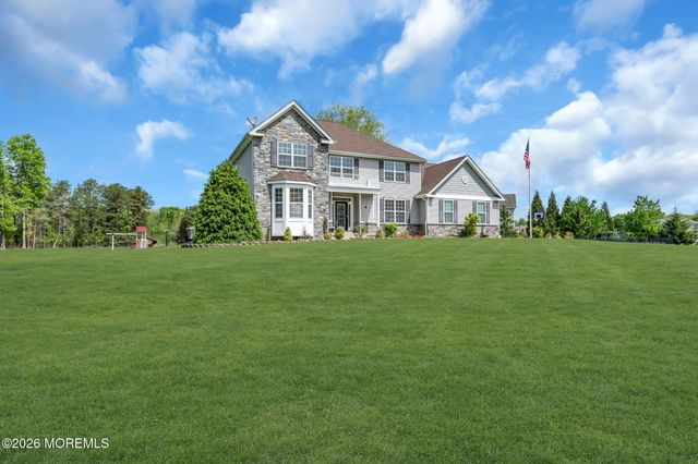8 Parkside Drive, Jackson, NJ 08527