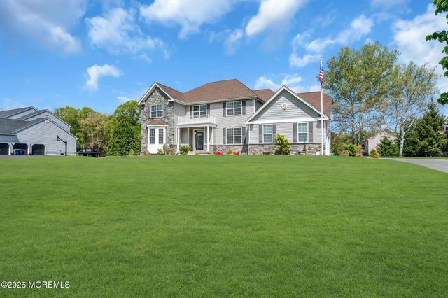 8 Parkside Drive, Jackson, NJ 08527