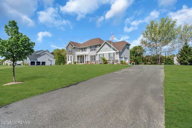 8 Parkside Drive, Jackson, NJ 08527