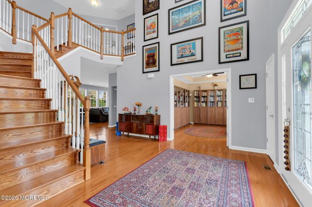 8 Parkside Drive, Jackson, NJ 08527