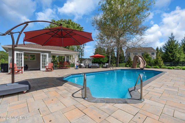 8 Parkside Drive, Jackson, NJ 08527