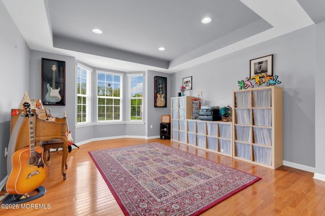 8 Parkside Drive, Jackson, NJ 08527