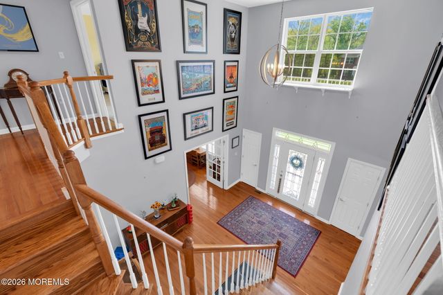 8 Parkside Drive, Jackson, NJ 08527