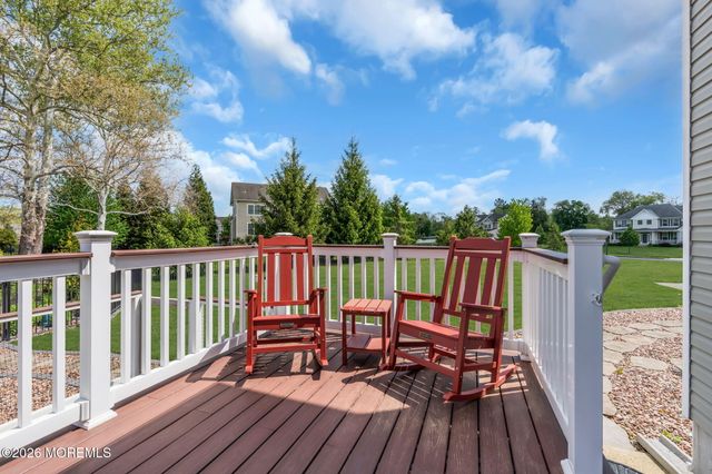 8 Parkside Drive, Jackson, NJ 08527