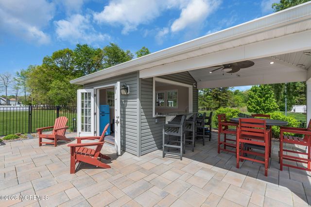 8 Parkside Drive, Jackson, NJ 08527