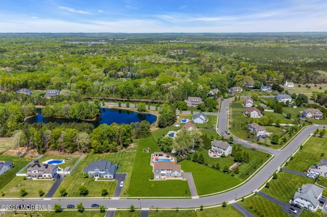 8 Parkside Drive, Jackson, NJ 08527