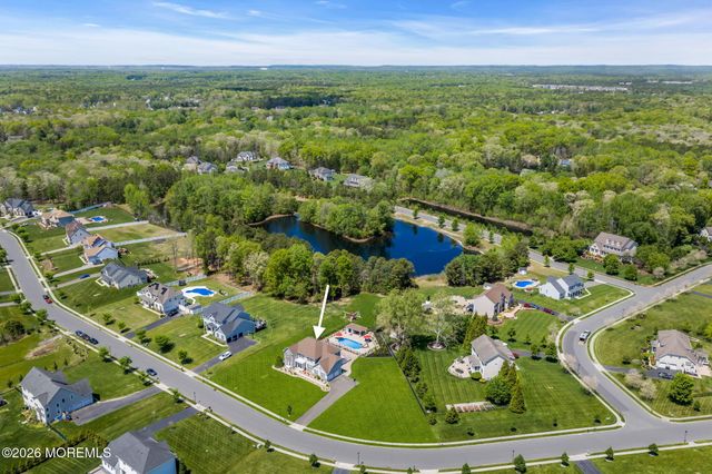 8 Parkside Drive, Jackson, NJ 08527