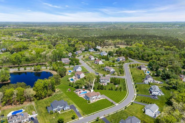 8 Parkside Drive, Jackson, NJ 08527