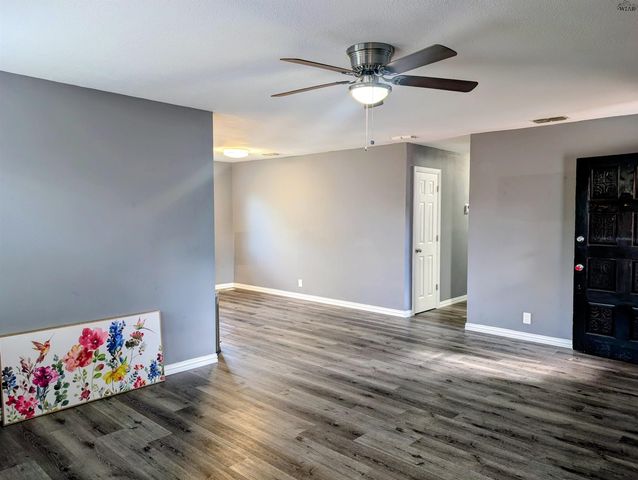 4663 MISTLETOE DRIVE, Wichita Falls, TX 76310