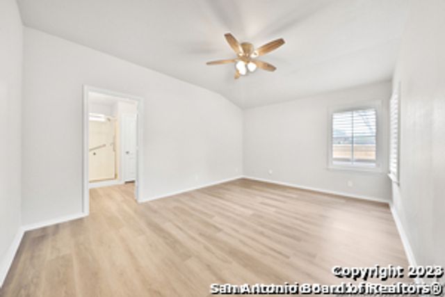 8222 Shumard Oak Dr, San Antonio, TX 78223