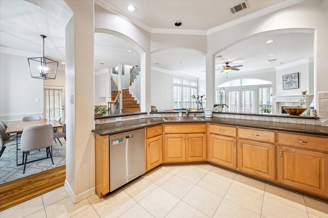 107 Detering Street B, Houston, TX 77007