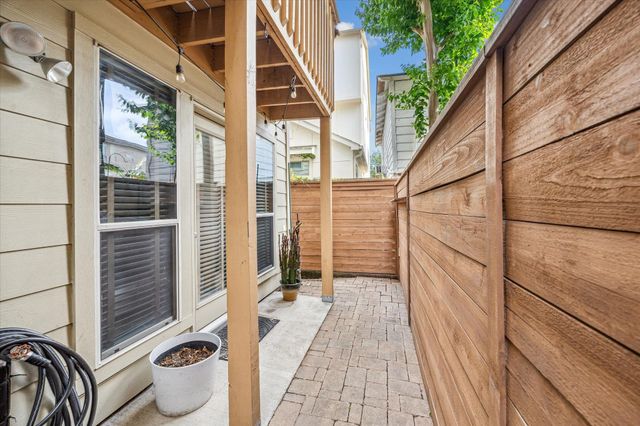 107 Detering Street B, Houston, TX 77007