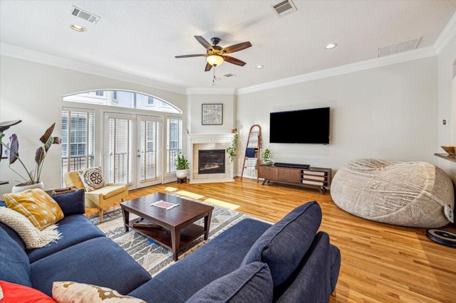 107 Detering Street B, Houston, TX 77007