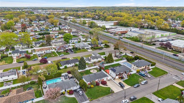 16 W 16th Street, Deer Park, NY 11729