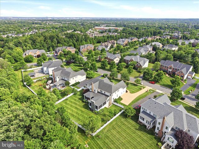 43154 MEADOW GROVE DR, Ashburn, VA 20147