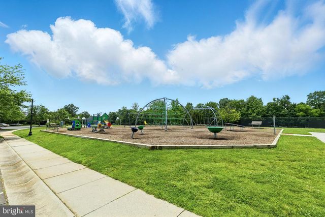 43154 MEADOW GROVE DR, Ashburn, VA 20147
