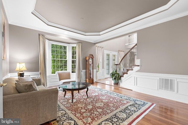 43154 MEADOW GROVE DR, Ashburn, VA 20147