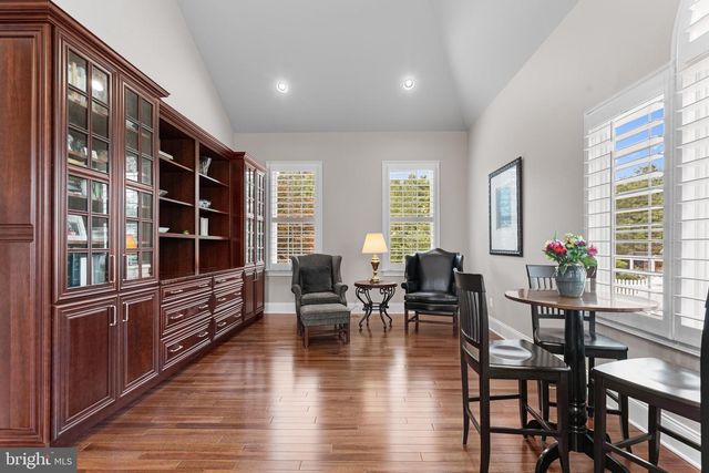 43154 MEADOW GROVE DR, Ashburn, VA 20147