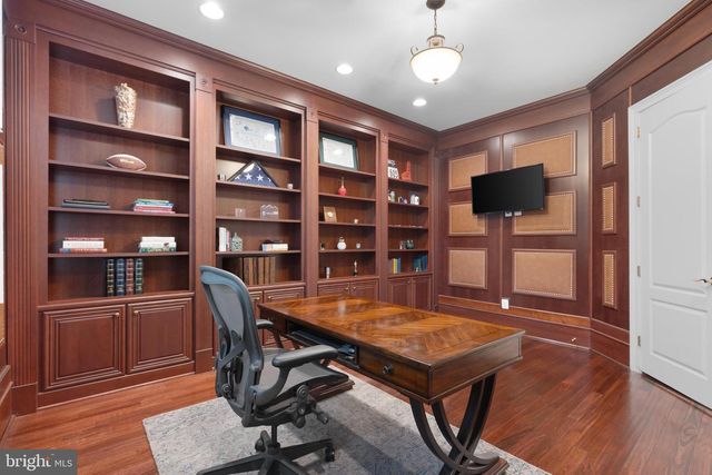 43154 MEADOW GROVE DR, Ashburn, VA 20147