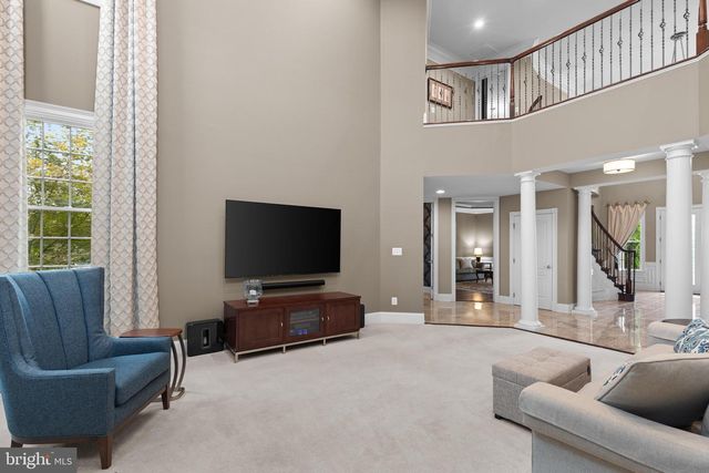 43154 MEADOW GROVE DR, Ashburn, VA 20147