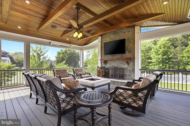 43154 MEADOW GROVE DR, Ashburn, VA 20147