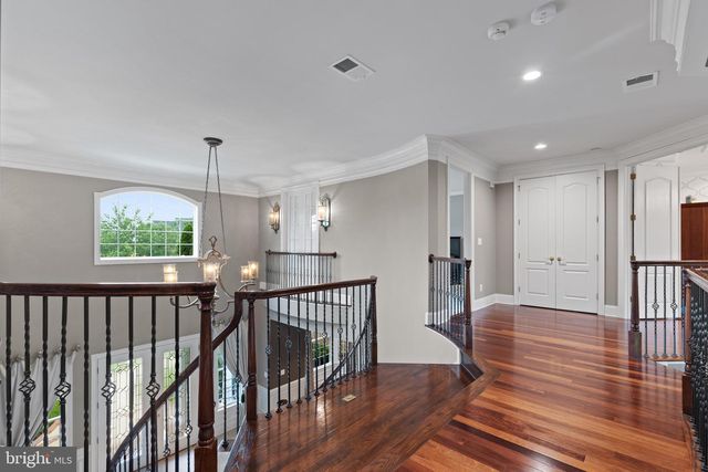 43154 MEADOW GROVE DR, Ashburn, VA 20147