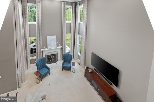 43154 MEADOW GROVE DR, Ashburn, VA 20147