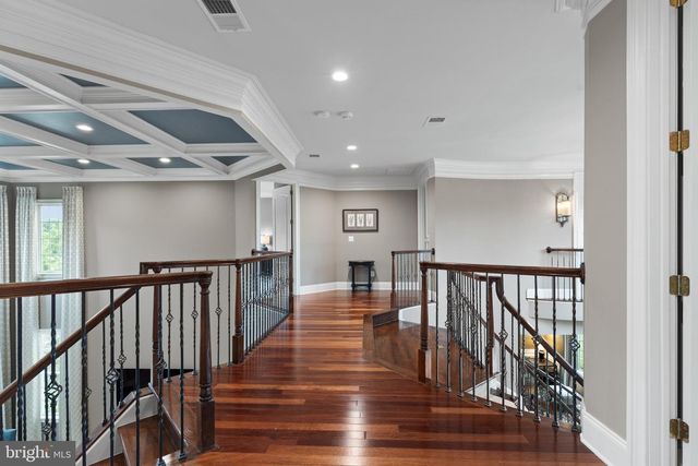 43154 MEADOW GROVE DR, Ashburn, VA 20147