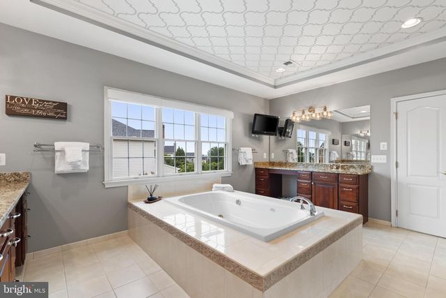 43154 MEADOW GROVE DR, Ashburn, VA 20147