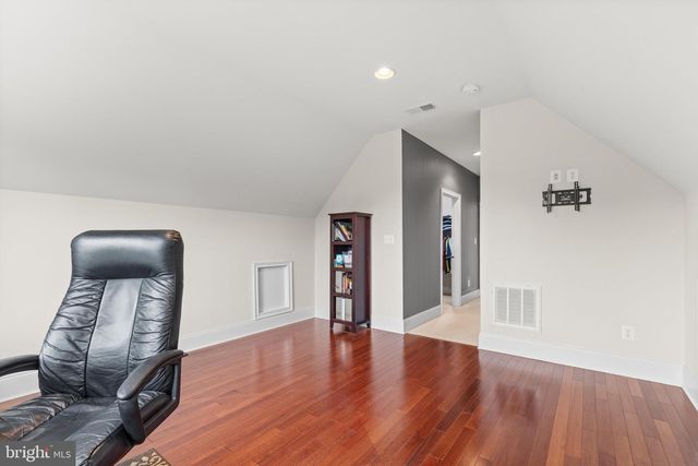 43154 MEADOW GROVE DR, Ashburn, VA 20147