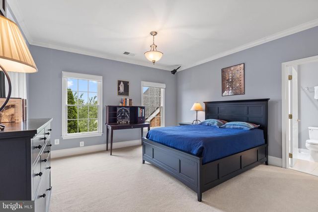 43154 MEADOW GROVE DR, Ashburn, VA 20147