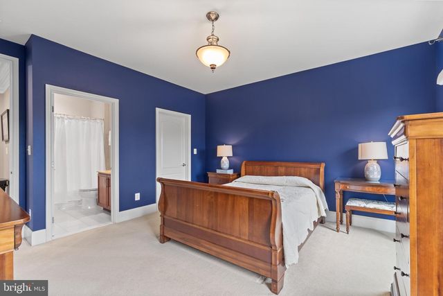 43154 MEADOW GROVE DR, Ashburn, VA 20147