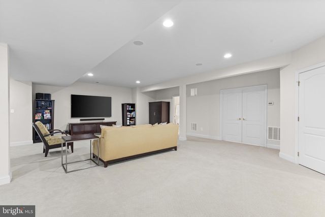 43154 MEADOW GROVE DR, Ashburn, VA 20147