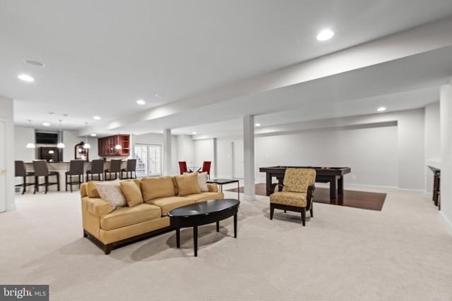 43154 MEADOW GROVE DR, Ashburn, VA 20147