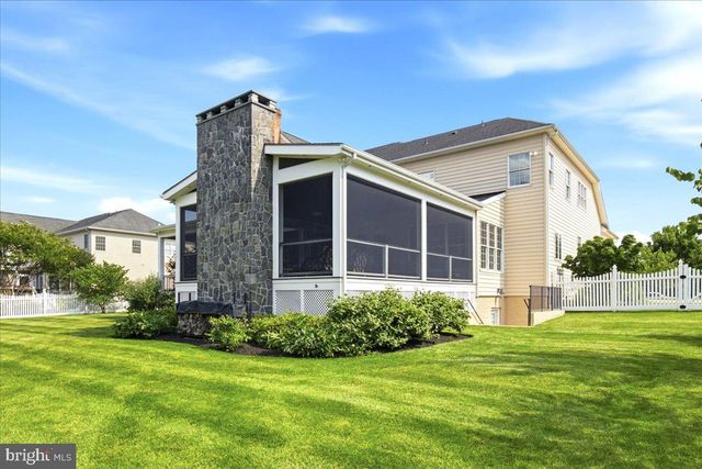 43154 MEADOW GROVE DR, Ashburn, VA 20147