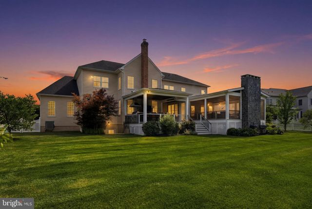 43154 MEADOW GROVE DR, Ashburn, VA 20147