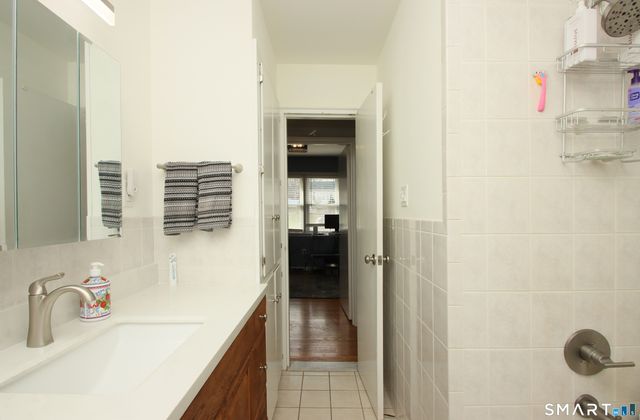 7 Bayberry Road, Cheshire, CT 06410